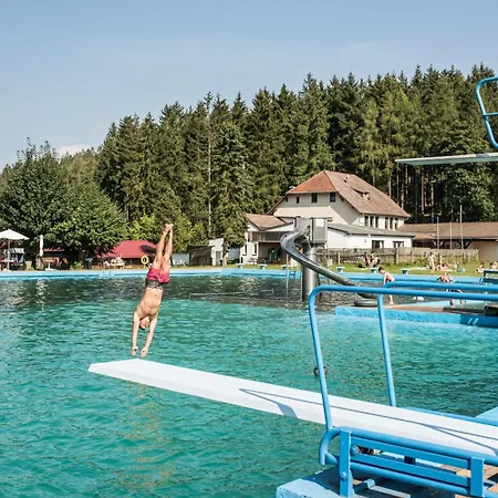 4 Personen Mit Sauna F0h4